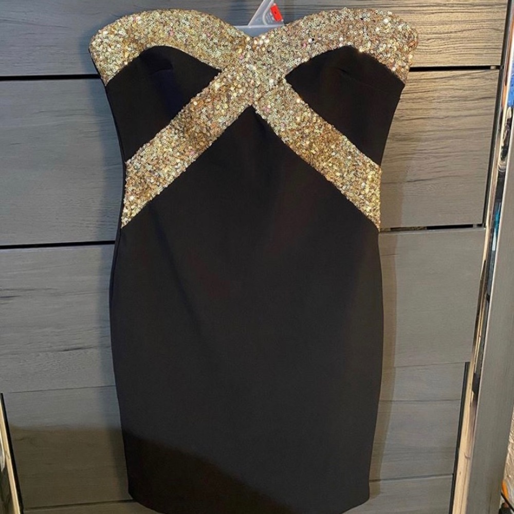 Gold and black bodycon dress